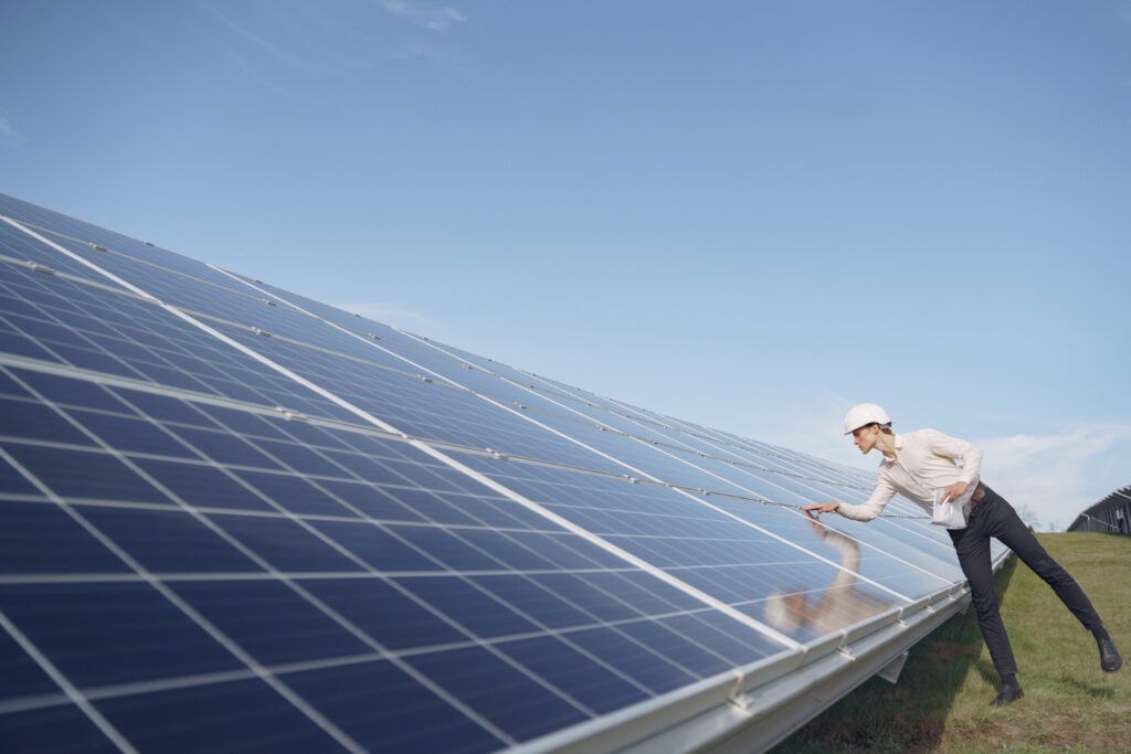 cate-panouri-fotovoltaice-sunt-necesare-pentru-o-casa-1