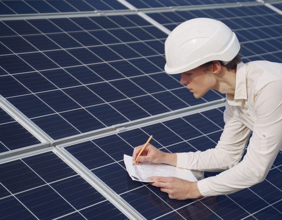 cate-panouri-fotovoltaice-sunt-necesare-pentru-o-casa